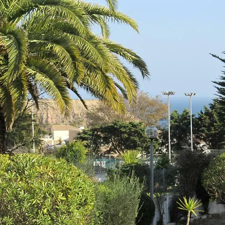 Garden Luz House